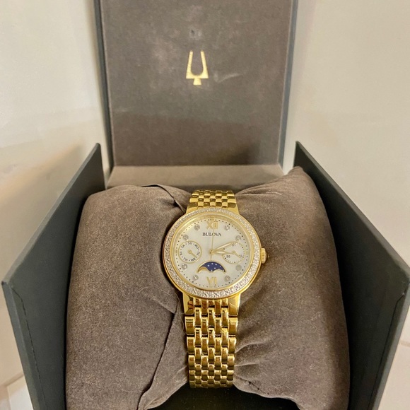 Bulova moon phase gold tone & diamond watch 配送ネットワーク BULOVA 98R224 腕時計(アナログ)
